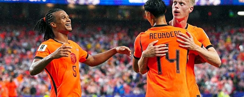 Netherlands grab early two-goal lead vs. Tunisia, win Group F