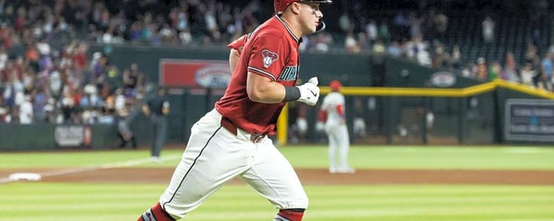 MLB roundup: D-backs edge Phillies 1-0, climb back into playoff spot