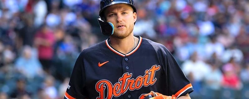 Tigers CF Parker Meadows carted off after collision