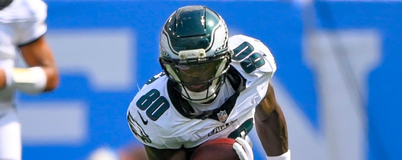 Eagles' Cooper saves Hurts with absurd TD catch vs. Rams
