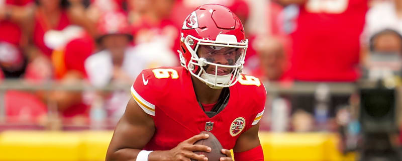 Justin Fields using preseason time with Chiefs to prove himself