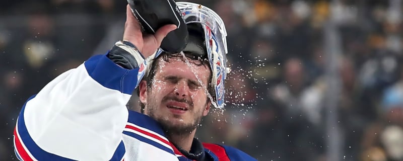 Rangers Coach Mike Sullivan Reacts After Igor Shesterkin’s Performance in Win