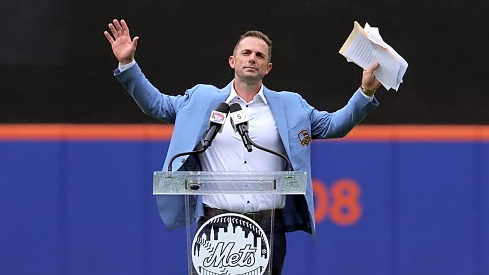 New York Mets Lose 5-2 To the Cincinnati Reds On a Landmark Day