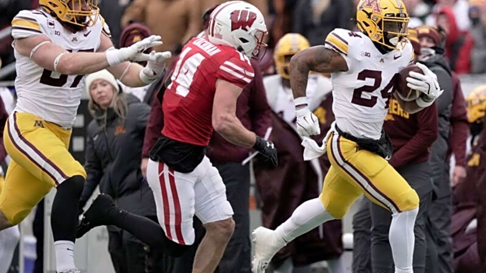 Starting Badgers’ safety officially out for final games of 2025 season