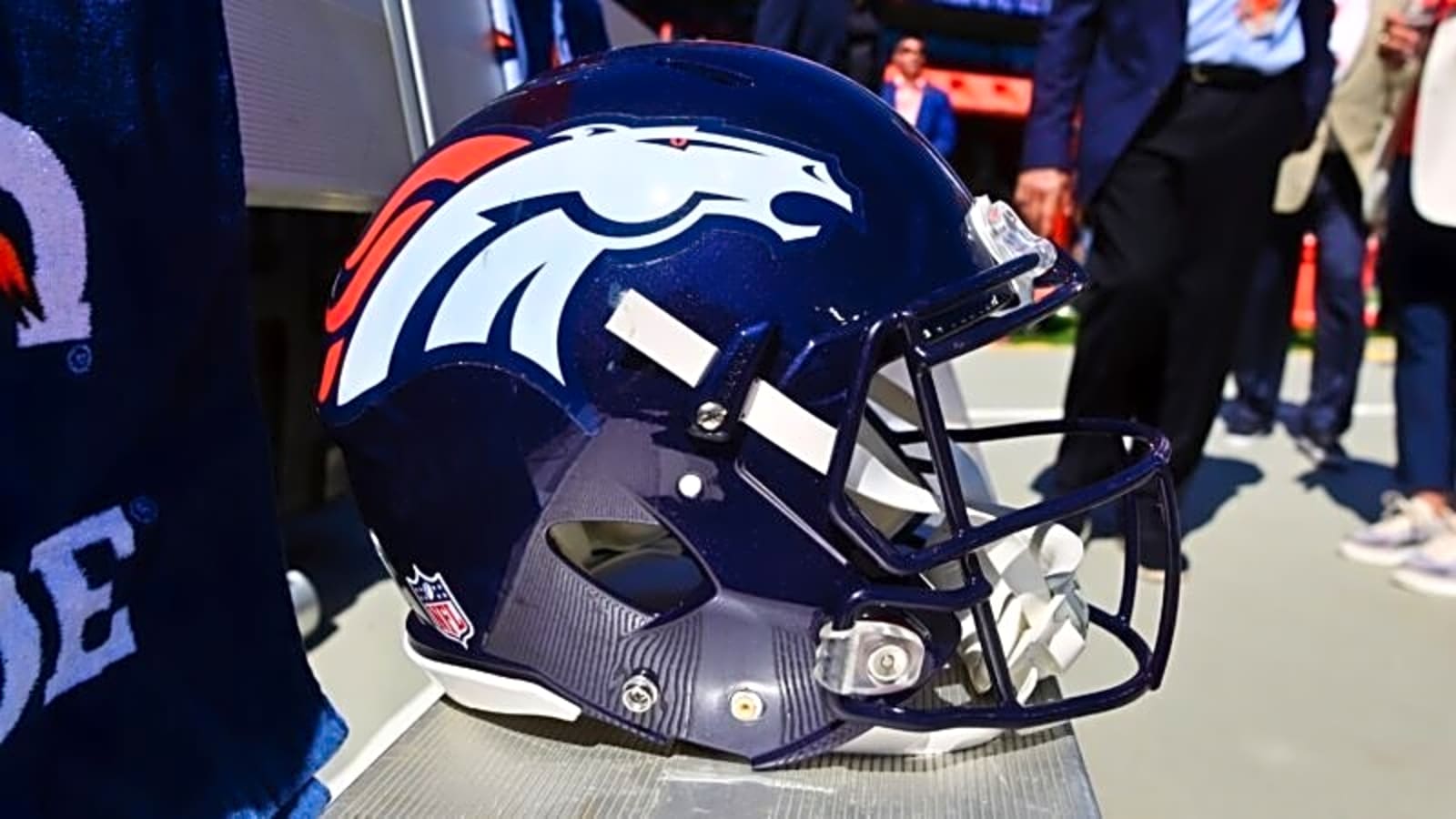 Denver Broncos Sign Popular Veteran QB To Help Replace Bo Nix