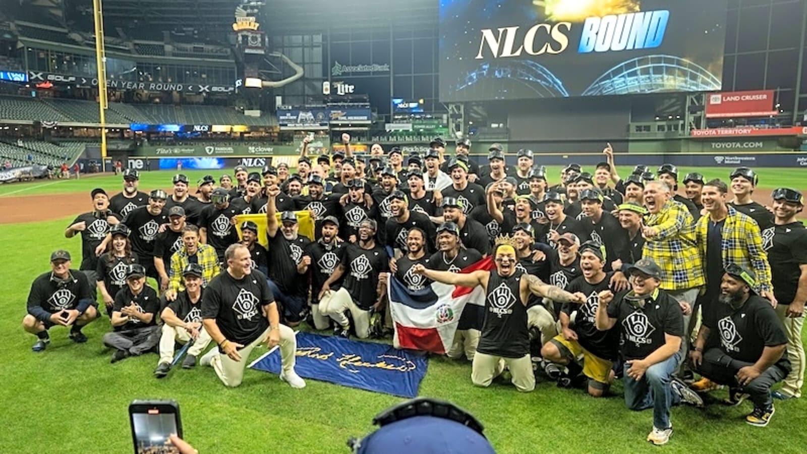 2025 NLCS: Brewers Postseason Roster Against Dodgers
