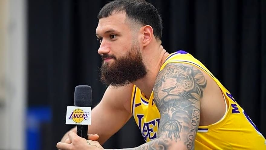Sandro Mamukelashvili Grew Up Watching Lakers & Kobe Bryant