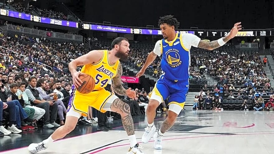 JJ Redick Encouraging Sandro Mamukelashvili To Push Pace After Getting Defensive Rebounds