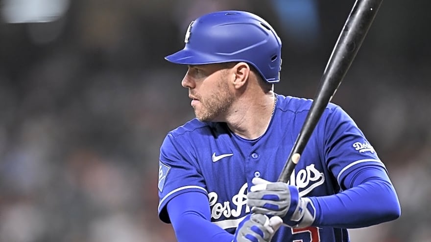 Freddie Freeman’s New Batting Stance Resembles Corey Seager’s