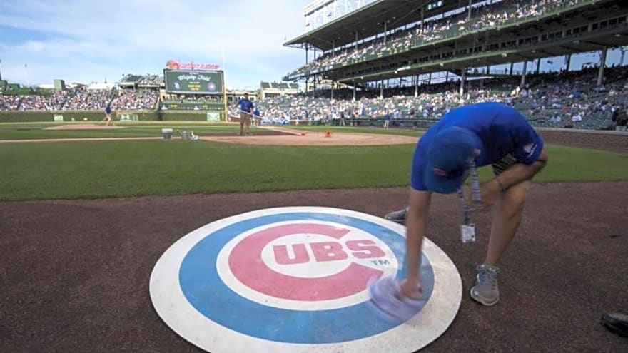 Chicago Cubs Star Seeking Treatment for Nagging Calf Injury