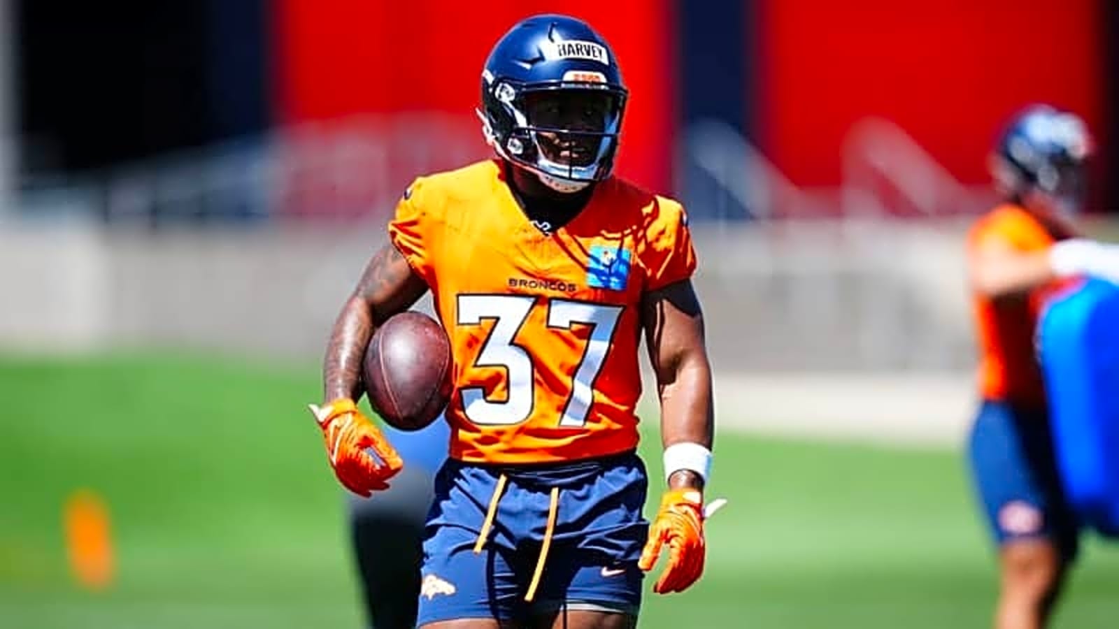 Denver Broncos Sign RJ Harvey To 4-Year Contract