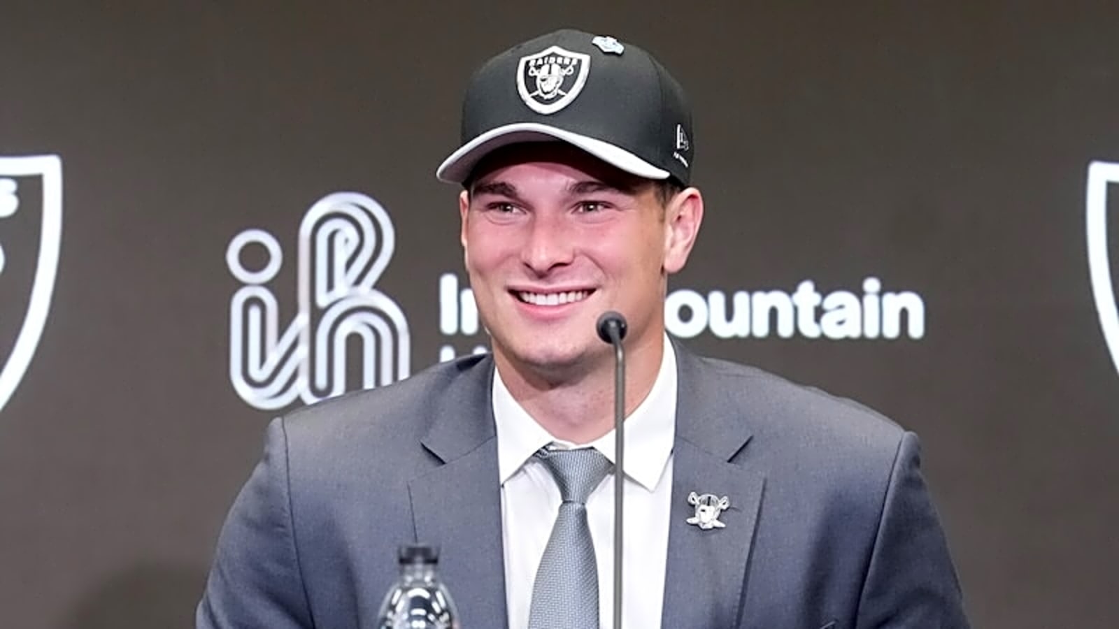 Raiders Sign Fernando Mendoza To Fully Guaranteed Rookie Contract