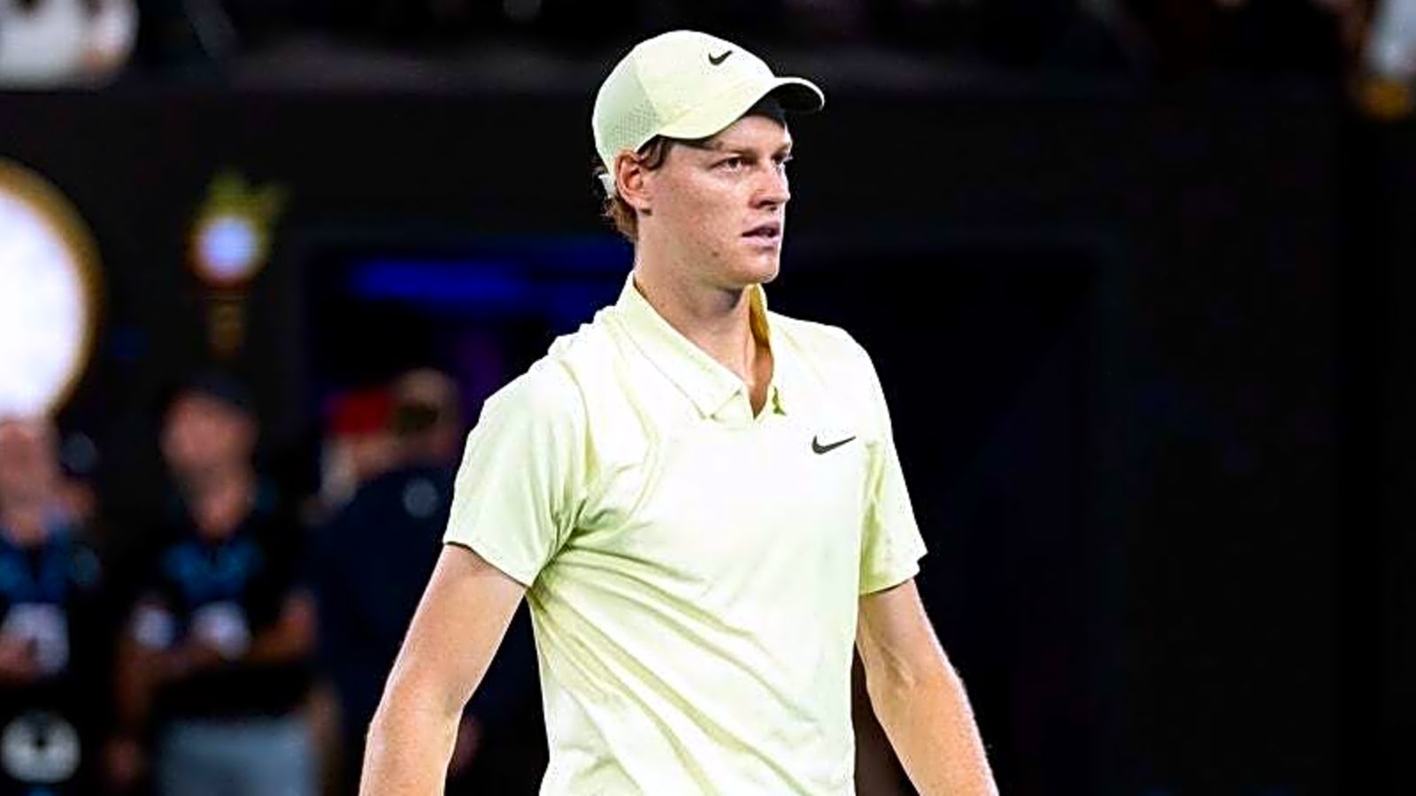 Jannik Sinner keeps rolling at Italian Open