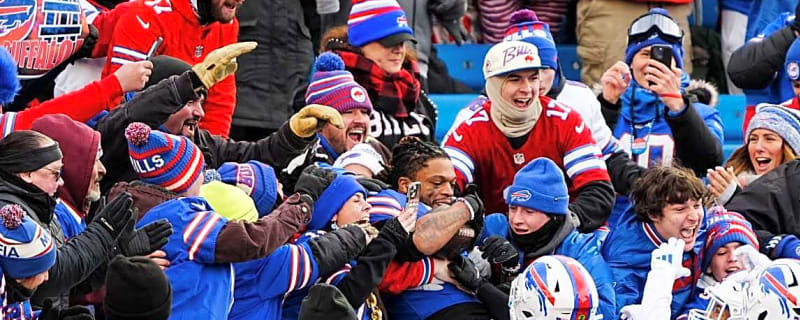 Grading The Signging: Bills bring back key piece on one-year deal, but his role is about to look a lot different