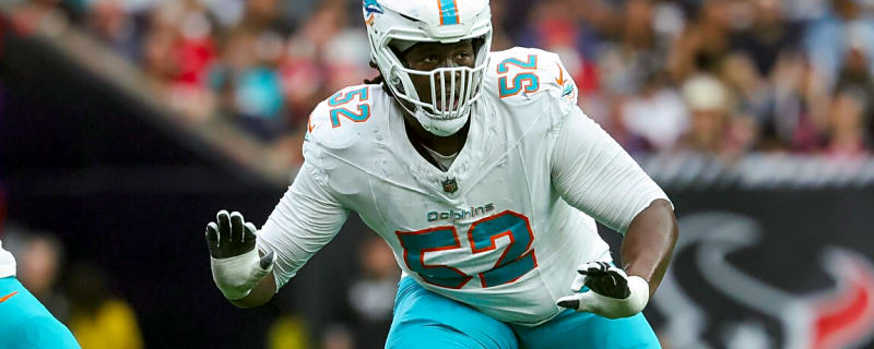 Dolphins&#39; Terron Armstead Replacement Under Pressure in Training Camp