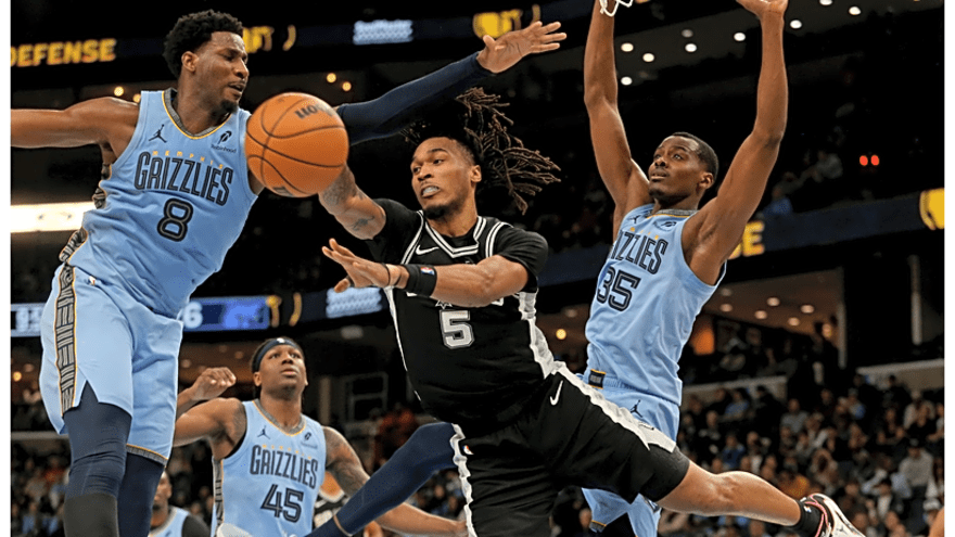 Spurs Extend Win Streak to Seven with Dominant Victory Over Suns 121-94