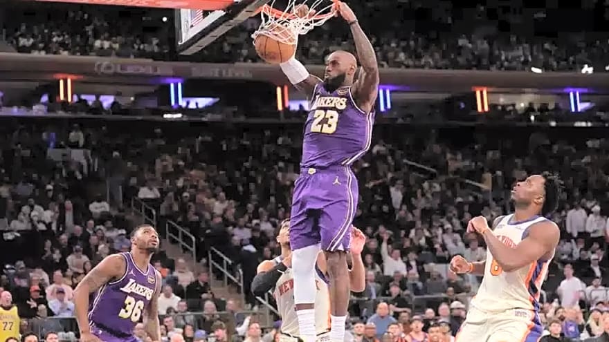 Lakers Clamp Down in the Fourth to Steal Gritty 100-92 Win in Houston
