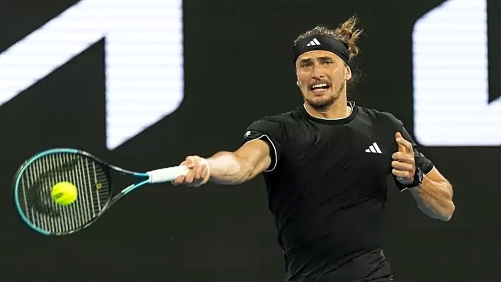 Heart-Stopping Moment: Alexander Zverev Survives Injury Scare in Gritty Australian Open Win