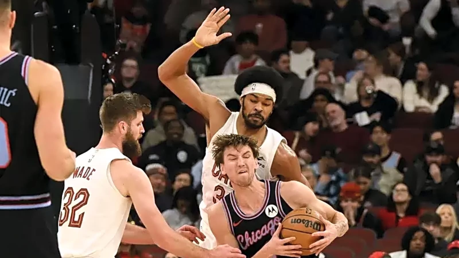 Cavaliers Survive Late Scare, Garland’s Heroics Seal Comeback Win over Pacers 120-116