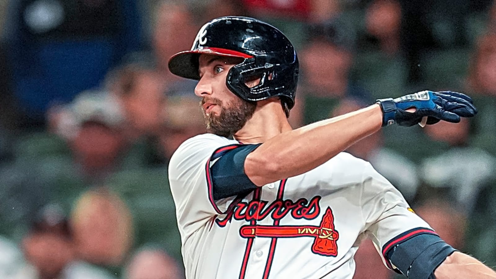 Braves evaluating shortstop, outfield markets