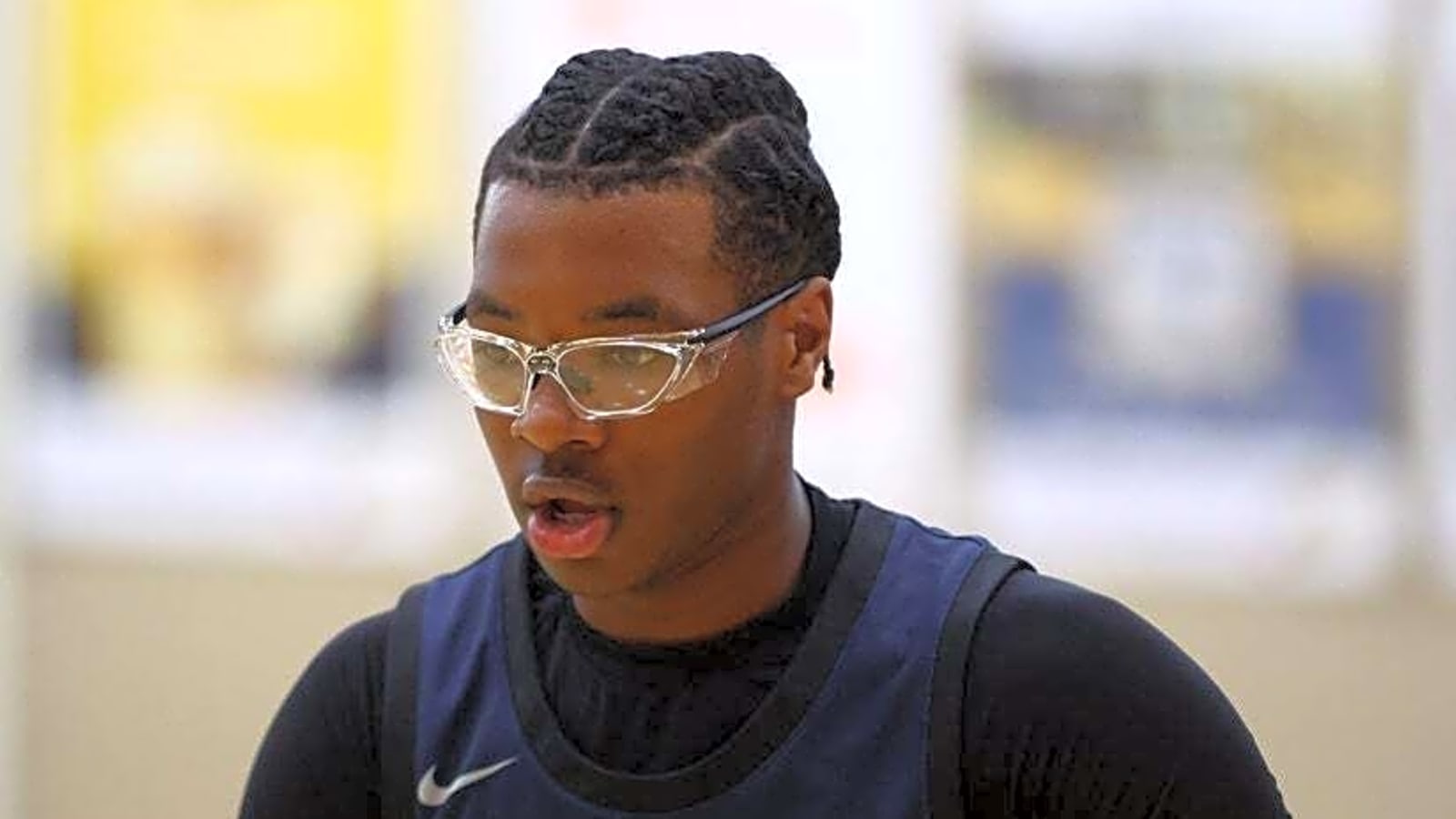 LeBron&#39;s youngest son, Bryce James, signs with Arizona