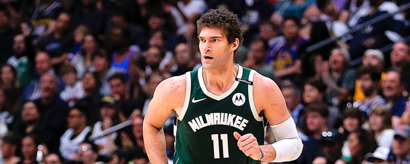 Brook Lopez agrees to sign with surprising new team