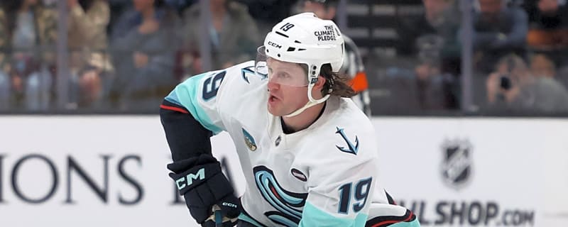 Eastern Conference Team Shut Down in Trade Talks for Kraken 40-Goal Scorer Jared McCann