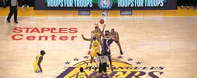 Lakers Big Man Shares Latest Wrist Injury Update Heading into Season Opener Vs. Warriors