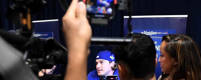 Dodgers Now Open To Reunion with Injured Free Agent, According to Insiders