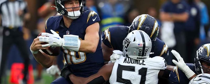 Justin Herbert’s Status Now in Question, Chargers Remain Evasive About QB’s Hand