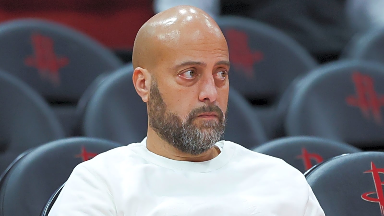 Rockets must resist urge to overpay for an aging star