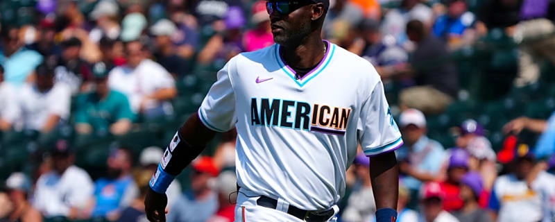 This 21-year MLB Vet Graduated College This Month at Age 52