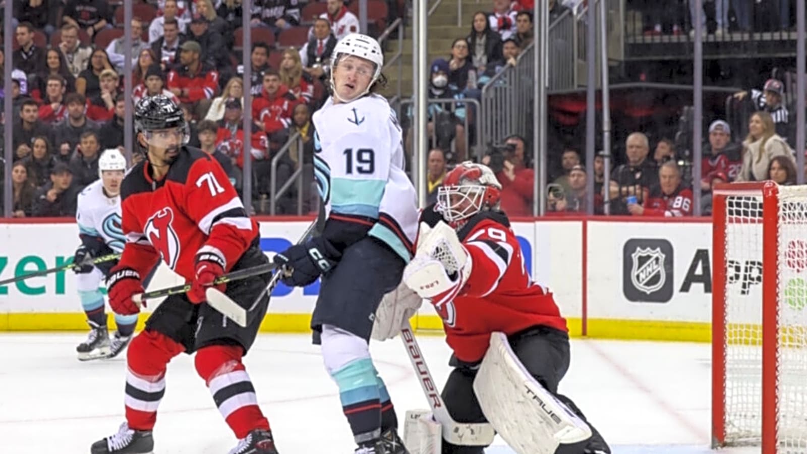 NHL Rumors: New Jersey Devils and Montreal Canadiens Were Interested in Jared McCann