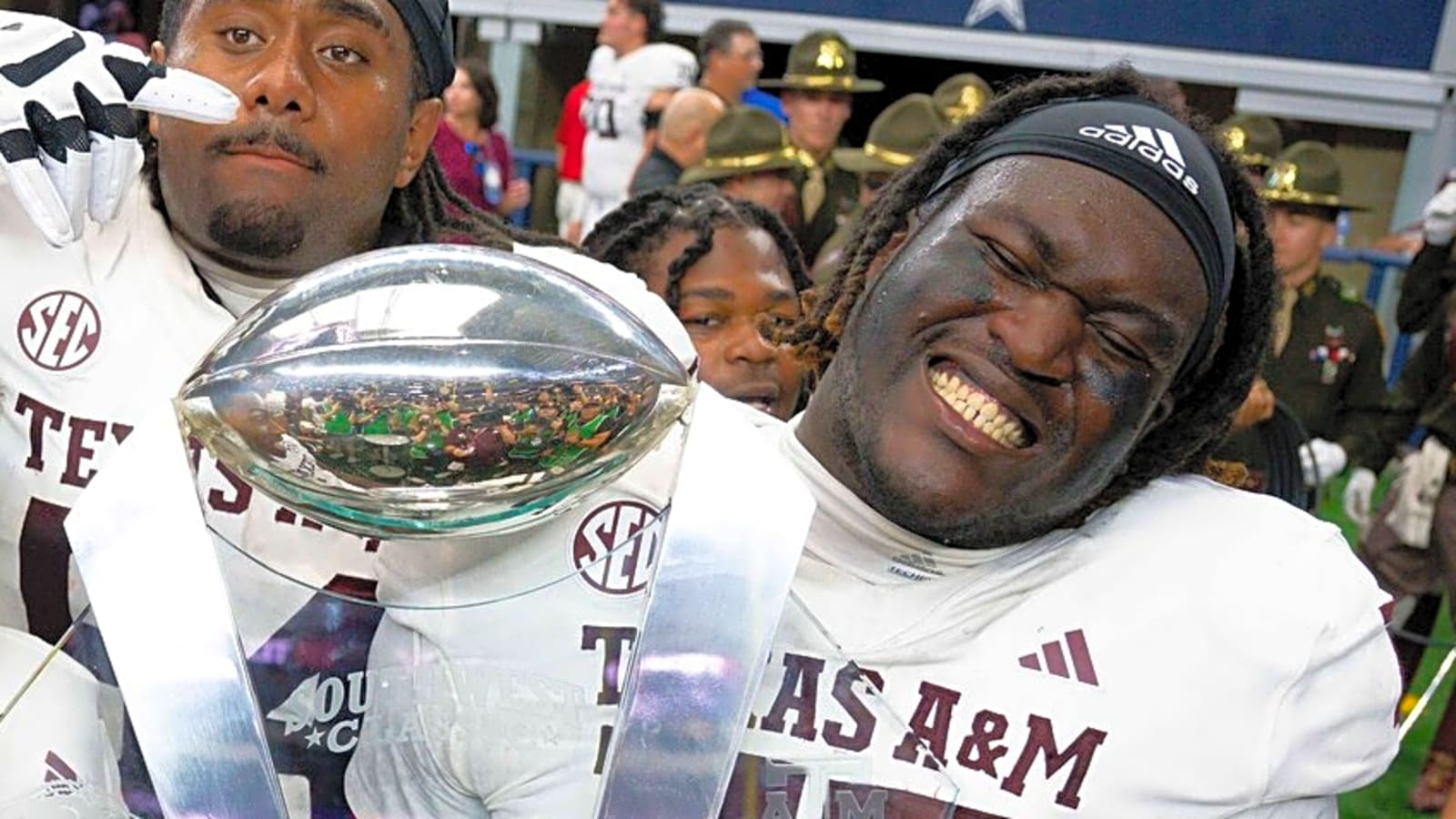 Kam Dewberry tells why he transferred to Alabama with 1 season of eligibility remaining