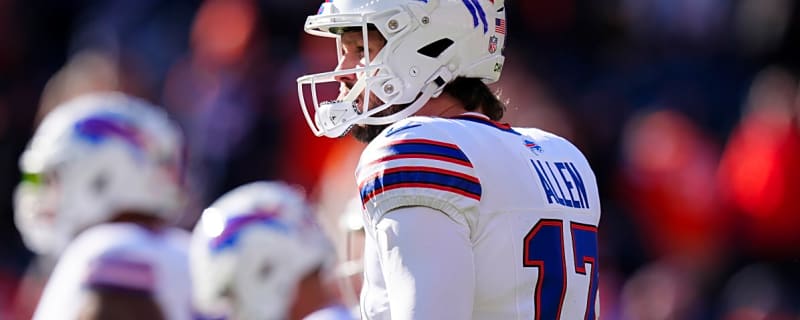 Buffalo Bills QB Josh Allen catches a stray as Hailee Steinfeld's Super Bowl commercial debuts online