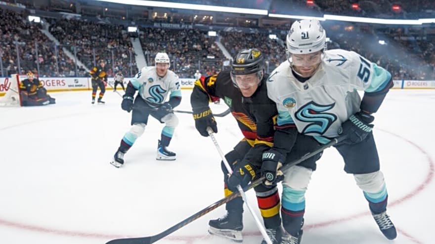 Tom Willander should be too high a price for Shane Wright for the Canucks