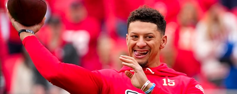 NFL analyst Dan Orlovsky doesn't hold back in his assessment of how the Chiefs' offense has done Patrick Mahomes zero favors