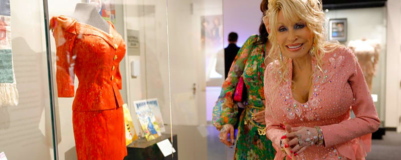 Dolly Parton, 79, Announces Surprise Vegas Residency With Only 6 Shows