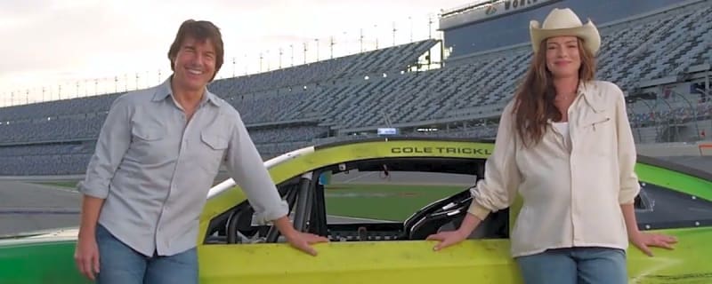 Anne Hathaway and Tom Cruise to star in 'Days of Thunder 2'
