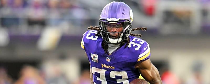 Hockenson, Jones take high road in response to fans booing Vikings' offense
