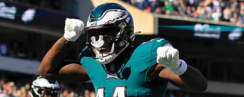 Jalen Hurts Has a Cold Reaction to AJ Brown’s Viral Tweet After Bucs Game