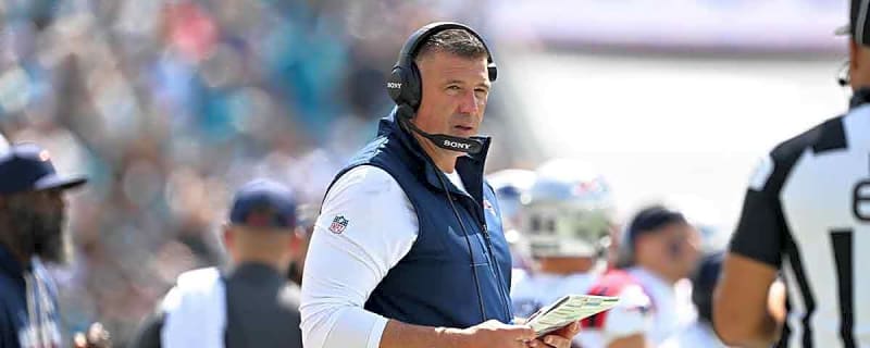 Why Patriots’ Mike Vrabel benched Morgan Moses for Caleb Lomu vs. Jaguars