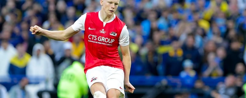 Report: Chelsea & Man Utd keen to sign 19-year-old wonderkid compared with De Bruyne & De Jong