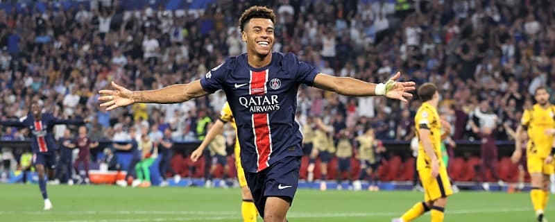 Just in: Arsenal face Chelsea competition but PSG make major contract move