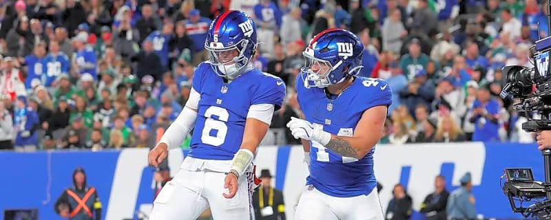 Giants fans will love Jaxson Dart, Cam Skattebo’s Super Bowl Lombardi Trophy take