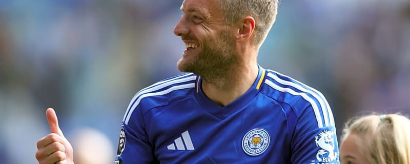 Wrexham make ambitious approach to sign Premier League winning striker