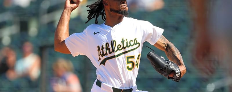 Chicago Cubs reacquire former prospect in pitching desperation move