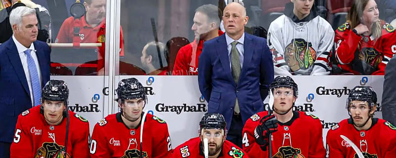 Blackhawks head coach sounds off on referees after missed penalty on Connor Bedard