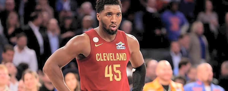 Donovan Mitchell’s wild reaction to court-storming fan: ‘He’s probably got a great selfie’