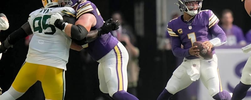 Chicago Bears paying close attention to Vikings’ quarterback situation